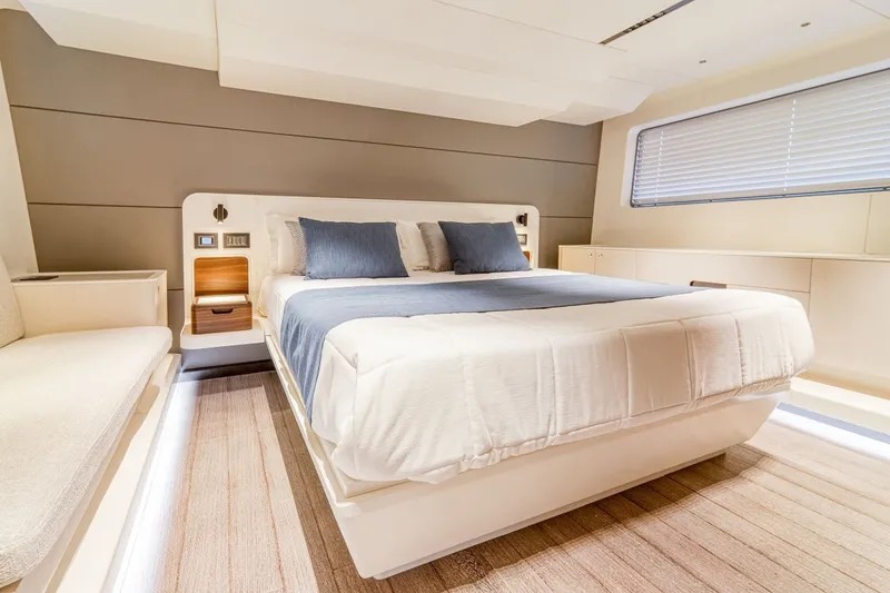 Slide: The Image of Astondoa As5 2022 - 3275430