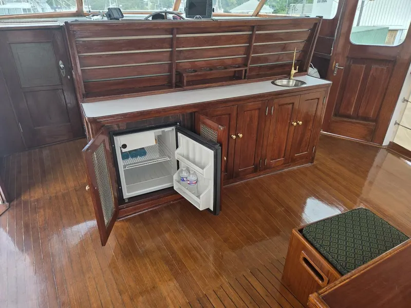 Slide: The Image of Trumpy 55 1966 - 5736225