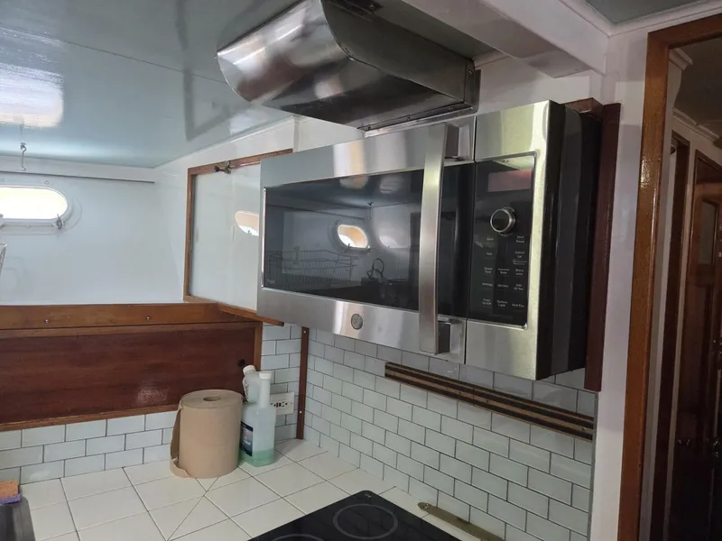 Slide: The Image of Trumpy 55 1966 - 5736241