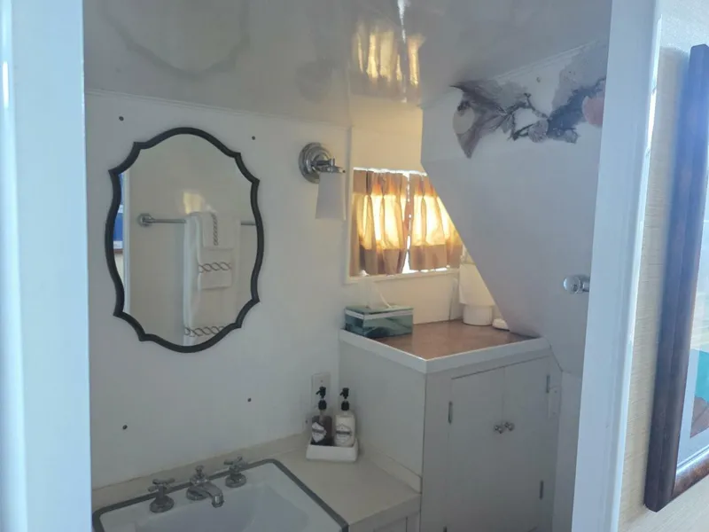 Slide: The Image of Trumpy 55 1966 - 5736254