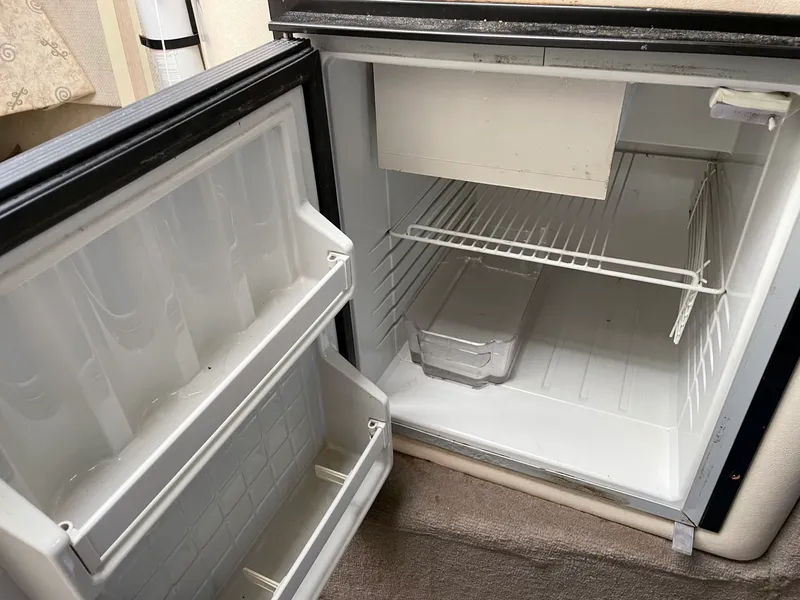 Slide: The Image of Sea Ray 240 Sundancer 2002 - 3279227