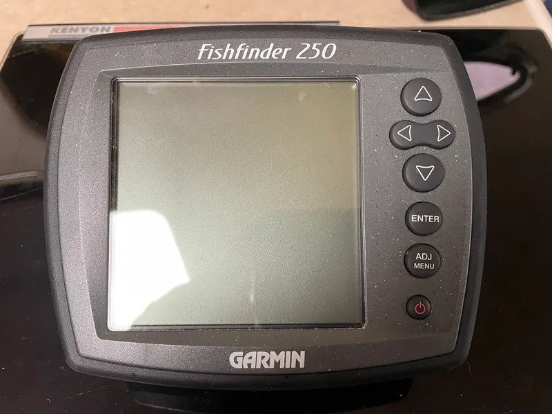 Slide: The Image of Sea Ray 240 Sundancer 2002 - 3279232