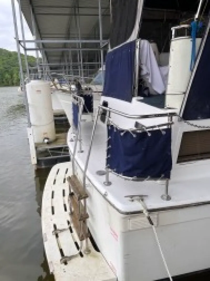 Slide: The Image of 4 Under The Wire 1979 Chris Craft Catalina Swim Platform  - 3287710