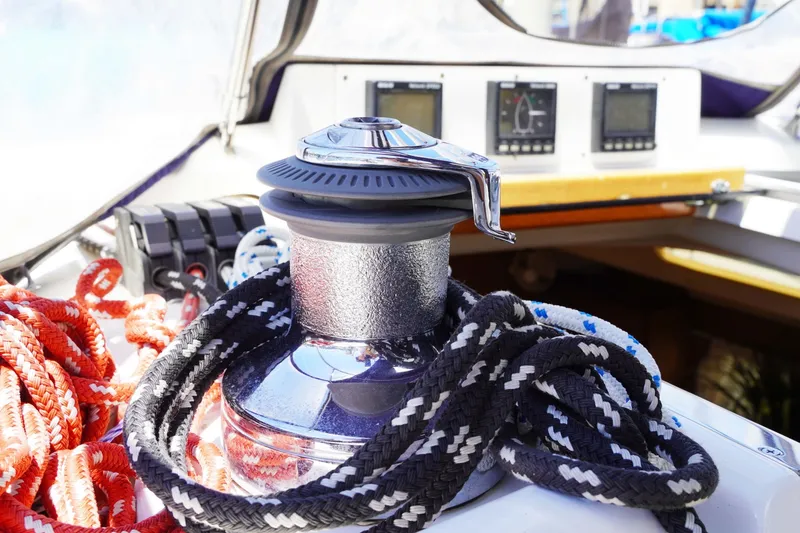 Slide: The Image of Hunter Passage 420 2000 - 3283627