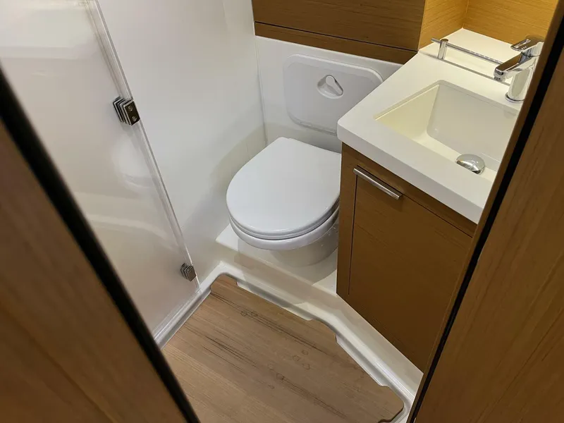 Slide: The Image of 2023 Beneteau First 44 Master Head - 4917904