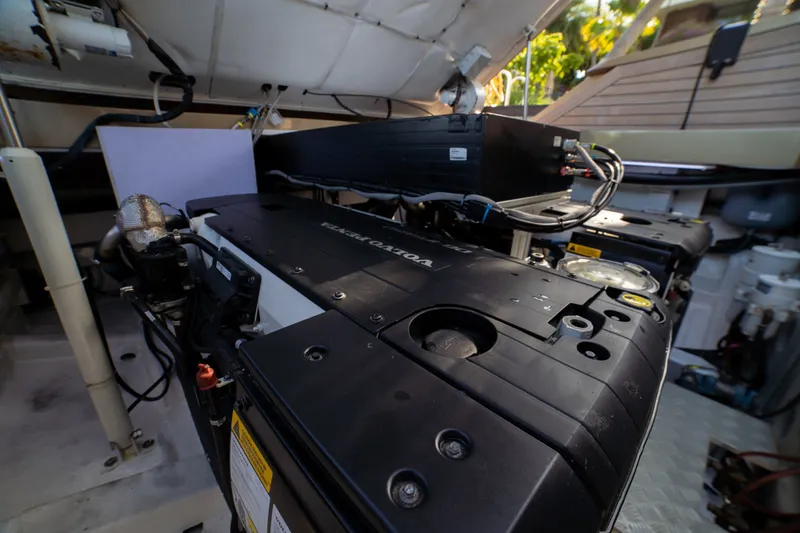 Slide: The Image of Volvo 480 HP and 11.5KW Onan Generator - 3294340