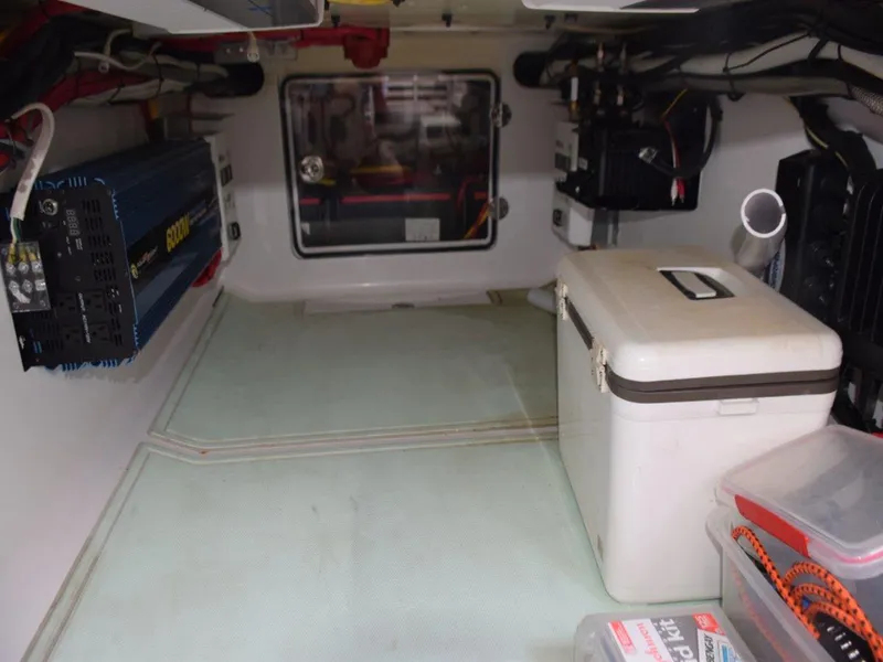 Slide: The Image of Large capacity inverter and dry storage beneath console  - 3294435