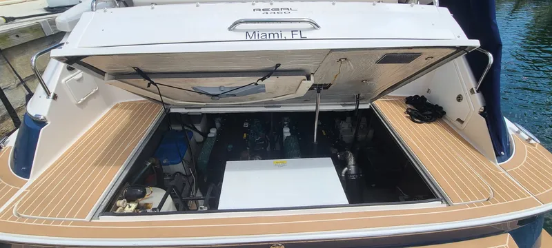 Slide: The Image of Regal 4460 Commodore 2007 - 3298735