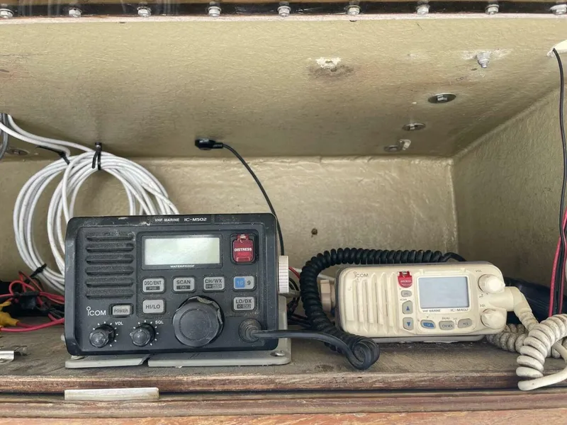 Slide: The Image of Rybo Runner 31 Center Console 1989 - 4412916