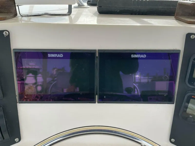 Slide: The Image of Rybo Runner 31 Center Console 1989 - 4412912