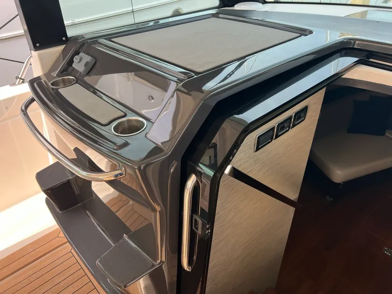 Slide: The Image of 2016 Tiara 44 Express Coupe - 3304480