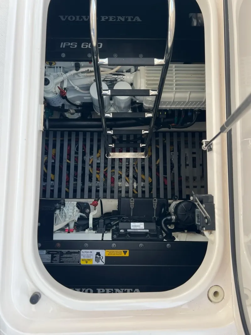 Slide: The Image of 2016 Tiara 44 Express Coupe - 3304474