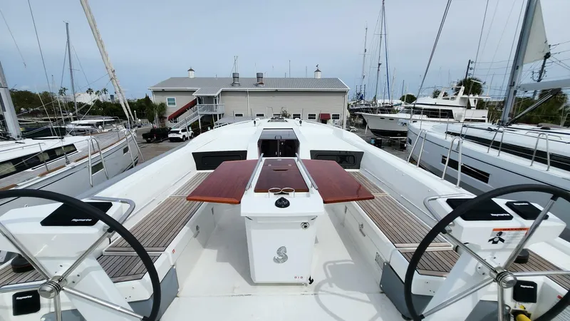 Slide: The Image of 2024 Beneteau Oceanis 51.1 Cockpit - 4917939