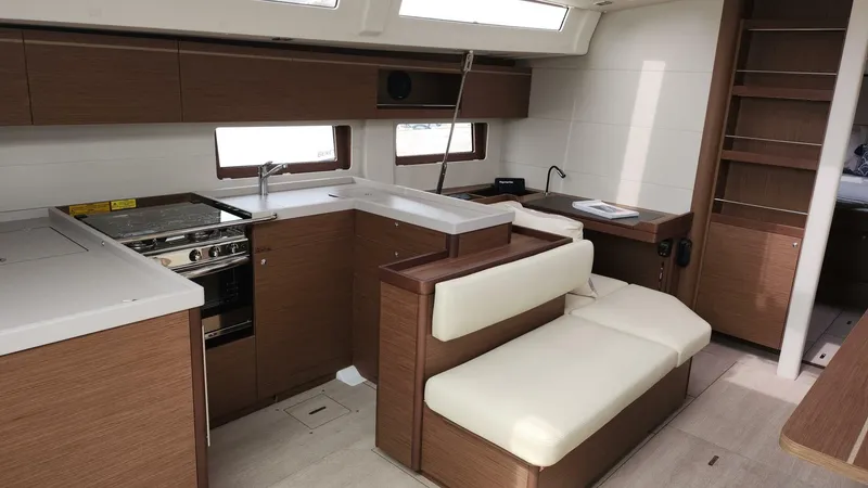 Slide: The Image of 2024 Beneteau Oceanis 51.1 Galley - 4917941
