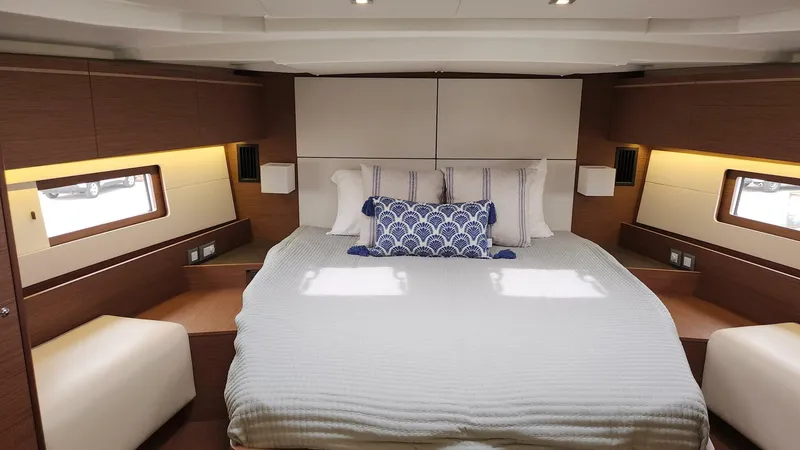 Slide: The Image of 2024 Beneteau Oceanis 51.1 Master Cabin - 4917945