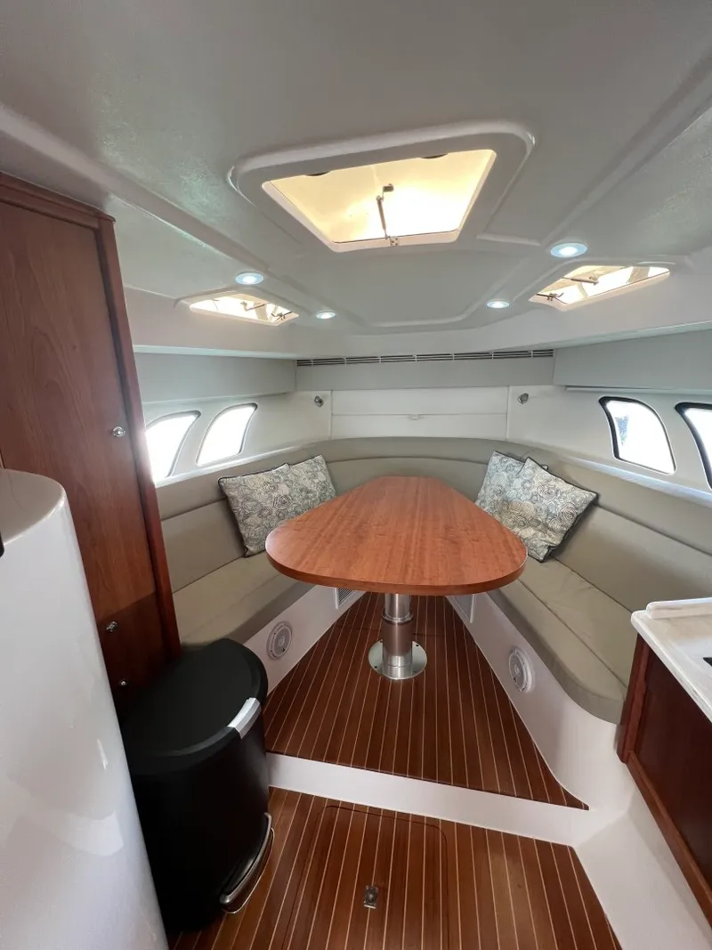 Slide: The Image of Intrepid 475 Sport Yacht 2019 - 3314071