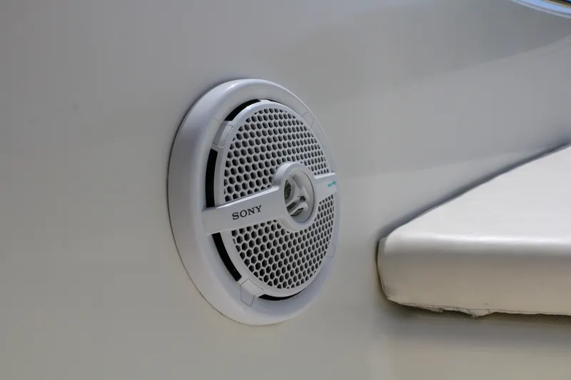 Slide: The Image of Triton 24 2006 - 3314289