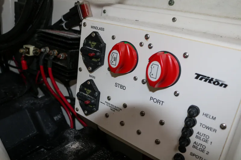 Slide: The Image of Triton 24 2006 - 3314262