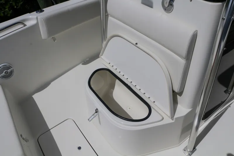 Slide: The Image of Triton 24 2006 - 3314229