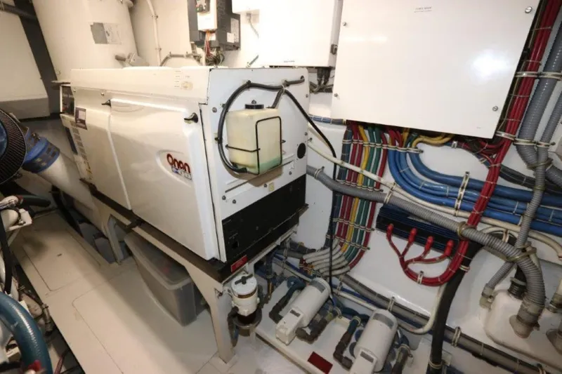 Slide: The Image of Hatteras 80 2006 - 3324069