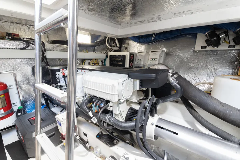 Slide: The Image of Cruisers 45 - Engine Room 2018 Cruisers 45 Cantius - Insieme - 3328800