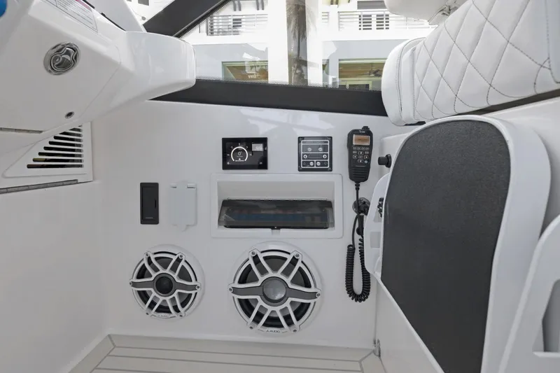 Slide: The Image of Intrepid 477 Evolution 2020 - 3337215