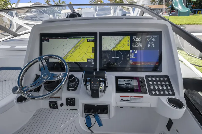 Slide: The Image of Intrepid 477 Evolution 2020 - 3337216