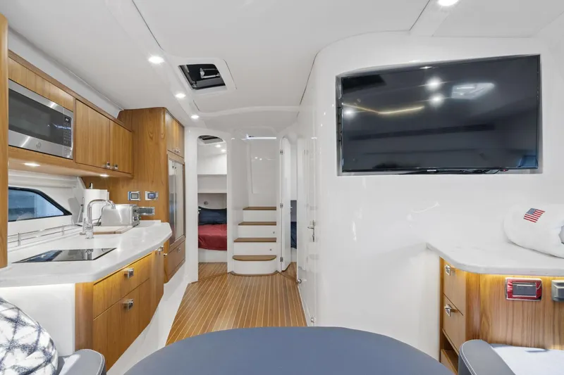 Slide: The Image of Intrepid 477 Evolution 2020 - 3337218