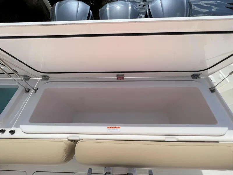 Slide: The Image of Pursuit OS 385 Offshore 2016 - 3331107