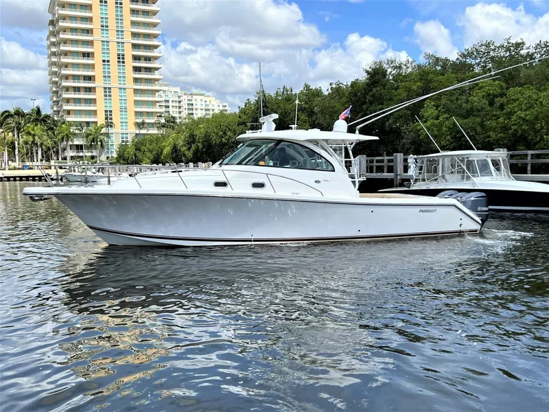 Slide: The Image of Pursuit OS 385 Offshore 2016 - 3331099