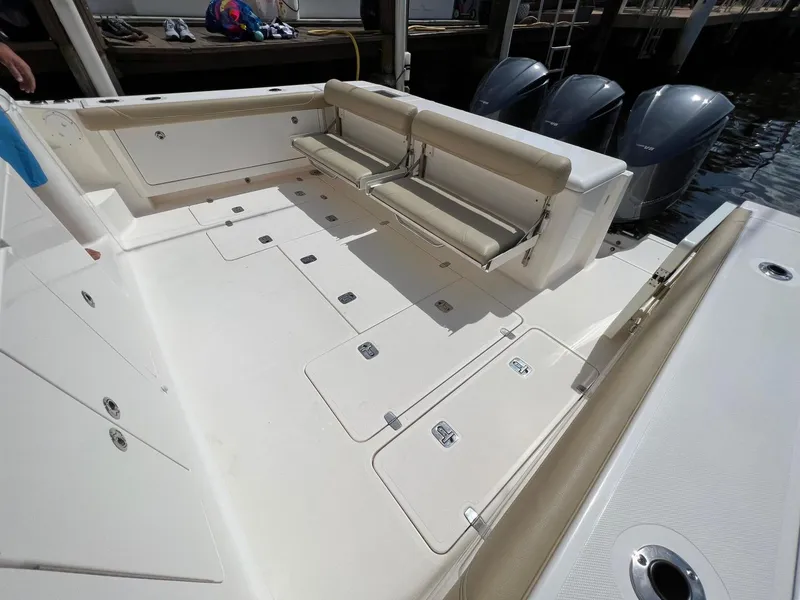 Slide: The Image of Pursuit OS 385 Offshore 2016 - 3331103