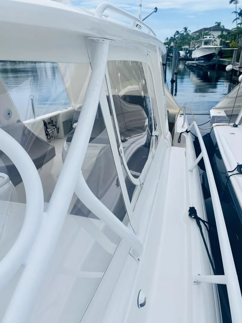 Slide: The Image of Intrepid 390 Sport Yacht 2008 - 3332452