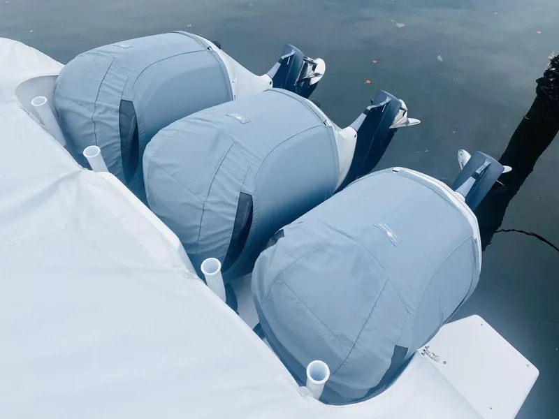 Slide: The Image of Intrepid 390 Sport Yacht 2008 - 3332440