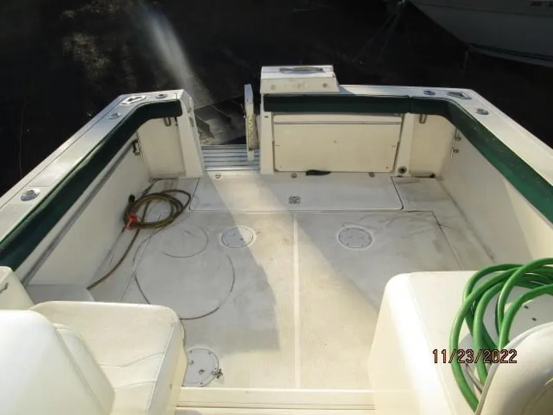 Slide: The Image of 30' Pursuit cockpit aft - 3518287