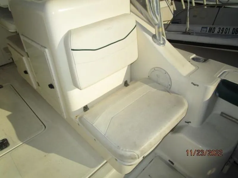 Slide: The Image of 30' Pursuit cockpit seating - 3518291