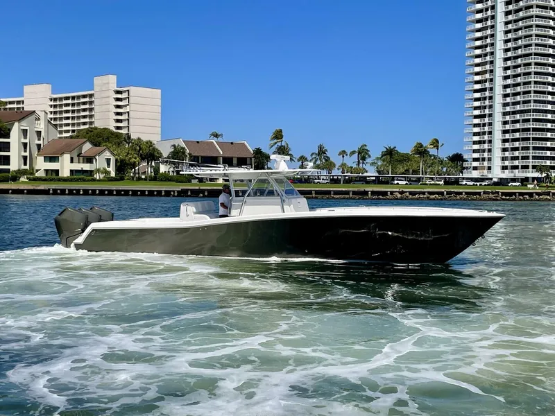 Slide: The Image of 2014 42' Invincible CaryAli - 5219717