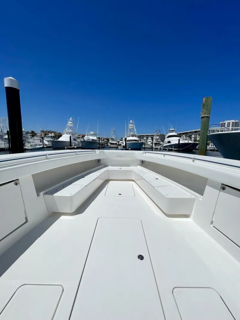 Slide: The Image of Forward Seating and Bow Area on the 2014 42' Invincible CaryAli - 5219708