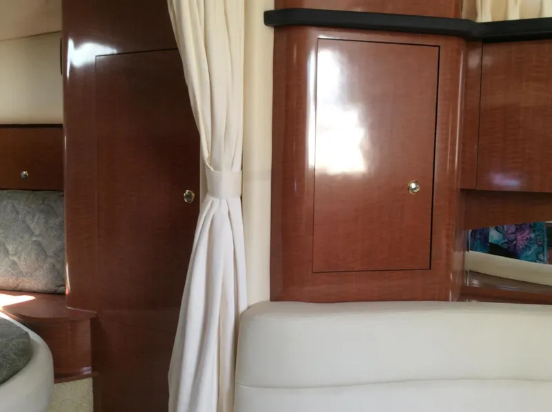 Slide: The Image of Sea Ray 320 2003 - 3350304