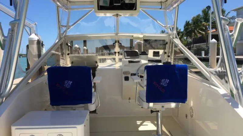 Slide: The Image of 25' Carolina Classic helm forward - 3359353