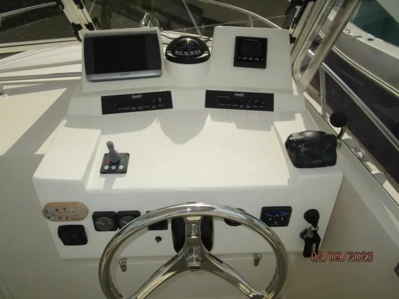 Slide: The Image of 25' Carolina Classic helm - 3595922