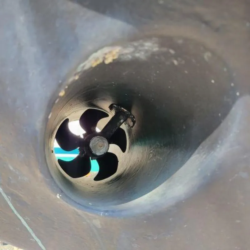 Slide: The Image of 25' Carolina Classic bowthruster - 3359360