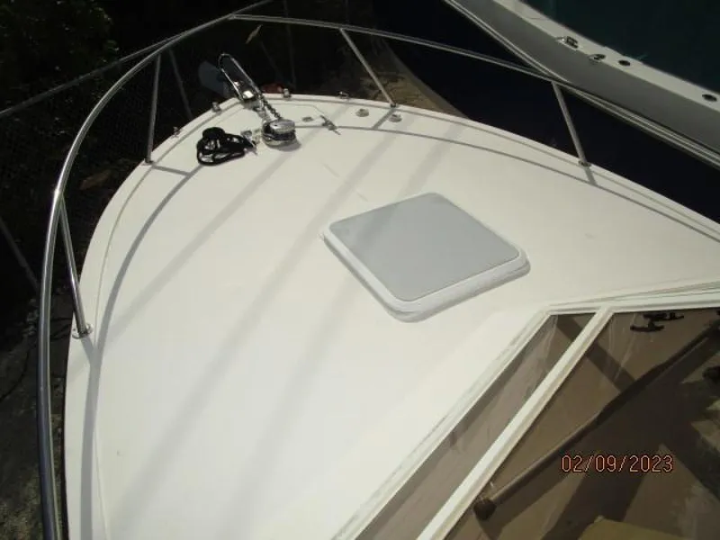 Slide: The Image of 25' Carolina Classic foredeck - 3595919