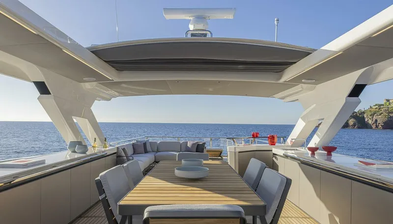 Slide: The Image of Absolute Navetta 75 2027 - 5552186