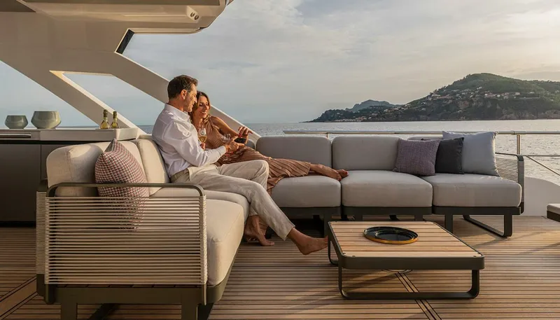Slide: The Image of Absolute Navetta 75 2027 - 5552193