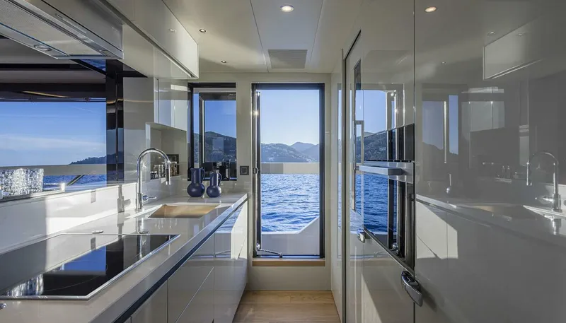 Slide: The Image of Absolute Navetta 75 2027 - 5552199