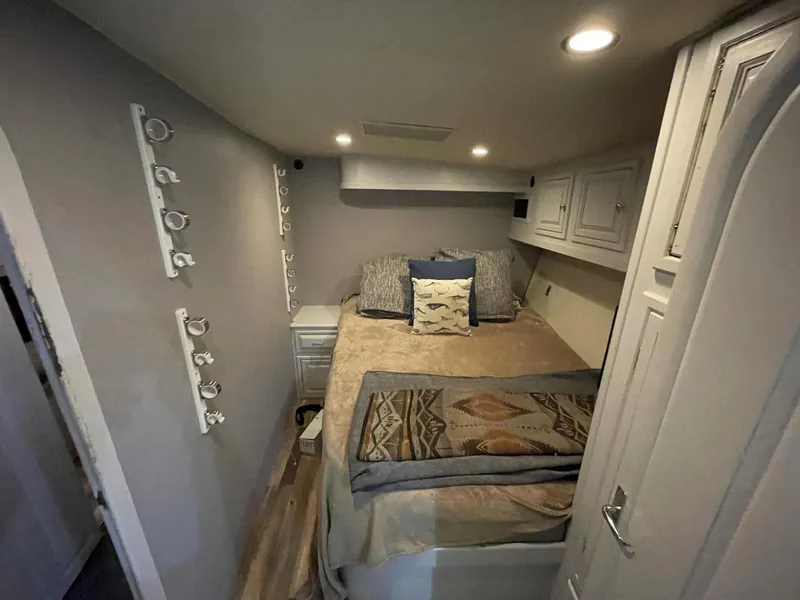 Slide: The Image of Custom Carolina Lewis Brothers 54 Flybridge S/F 1995 - 3371113