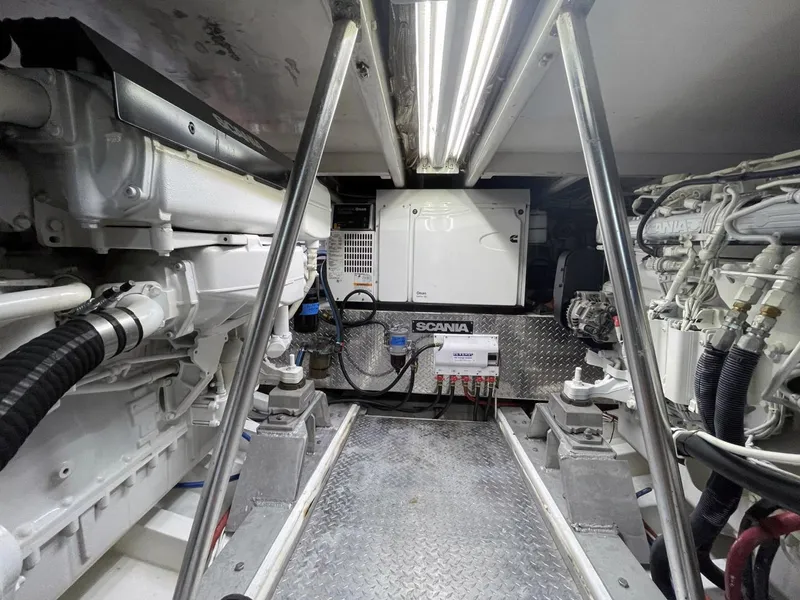 Slide: The Image of Custom Carolina Lewis Brothers 54 Flybridge S/F 1995 - 3371135