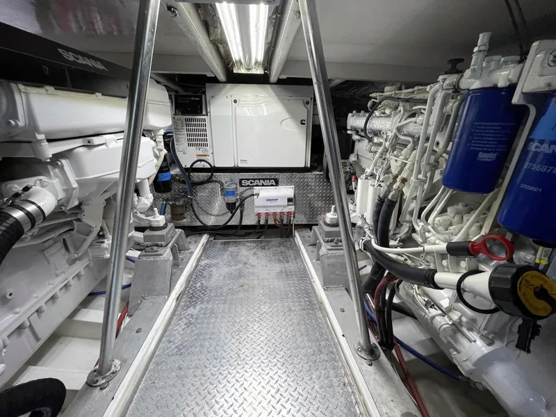 Slide: The Image of Custom Carolina Lewis Brothers 54 Flybridge S/F 1995 - 3371136