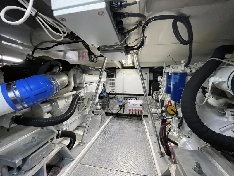 Slide: The Image of Custom Carolina Lewis Brothers 54 Flybridge S/F 1995 - 3371137