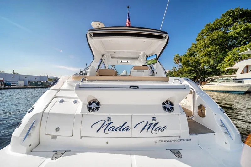 Slide: The Image of Sea Ray Sundancer Coupe 2019 - 3509620